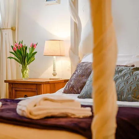 3 Bed In Sz318 * Watermillock