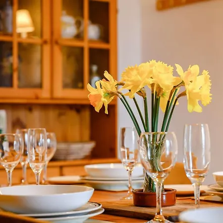 3 Bed In Penrith Oc-sz318